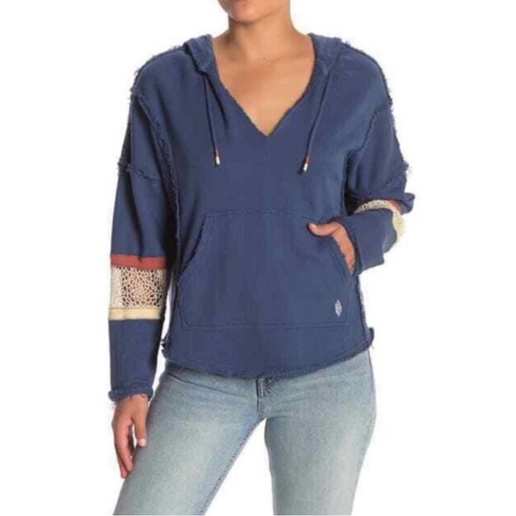 FREE PEOPLE MOVEMENT DREAMCATCHER SWEATSHIRT - Picture 2 of 6